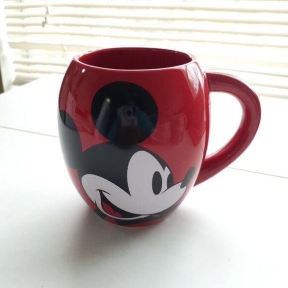 Disney Minnie Mouse Oval Ceramic Mug 18oz | NWOT | Bold Black/Red/White Characte - Picture 2 of 6